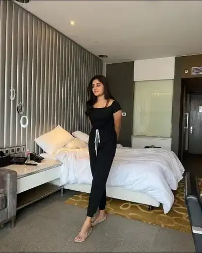 Siuri Call Girl Service
